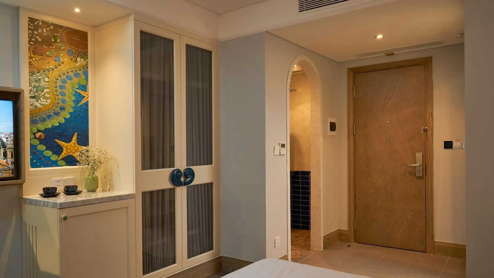 Sofiana My Khe Hotel & Spa- Rooftop Pool Bar Đà Nẵng