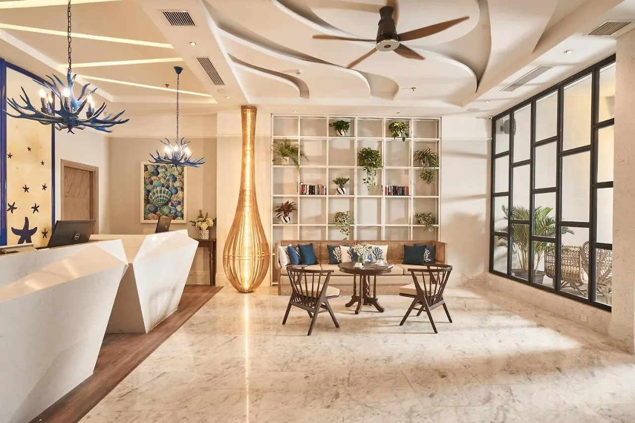 Sofiana My Khe Hotel & Spa- Rooftop Pool Bar Da Nang