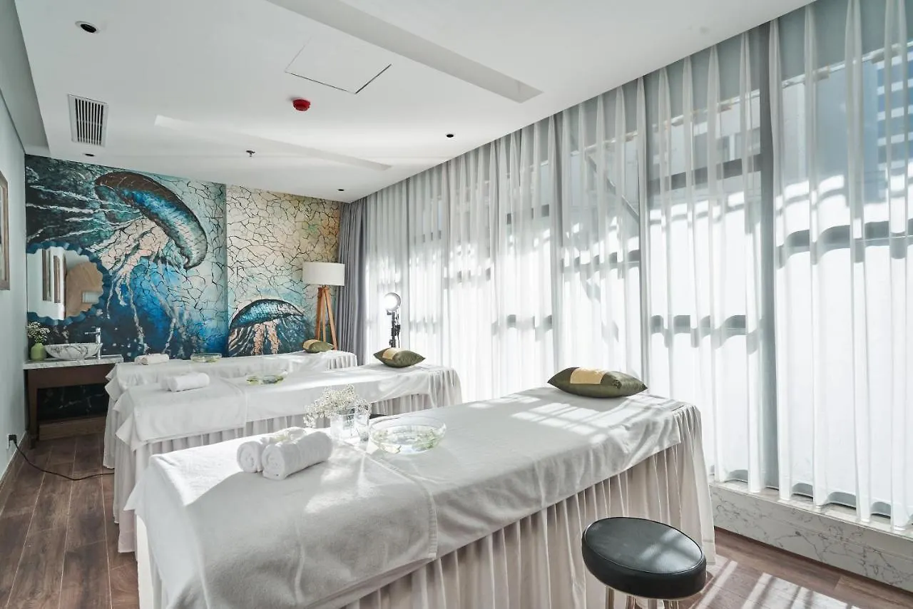 Sofiana My Khe Hotel & Spa- Rooftop Pool Bar Da Nang