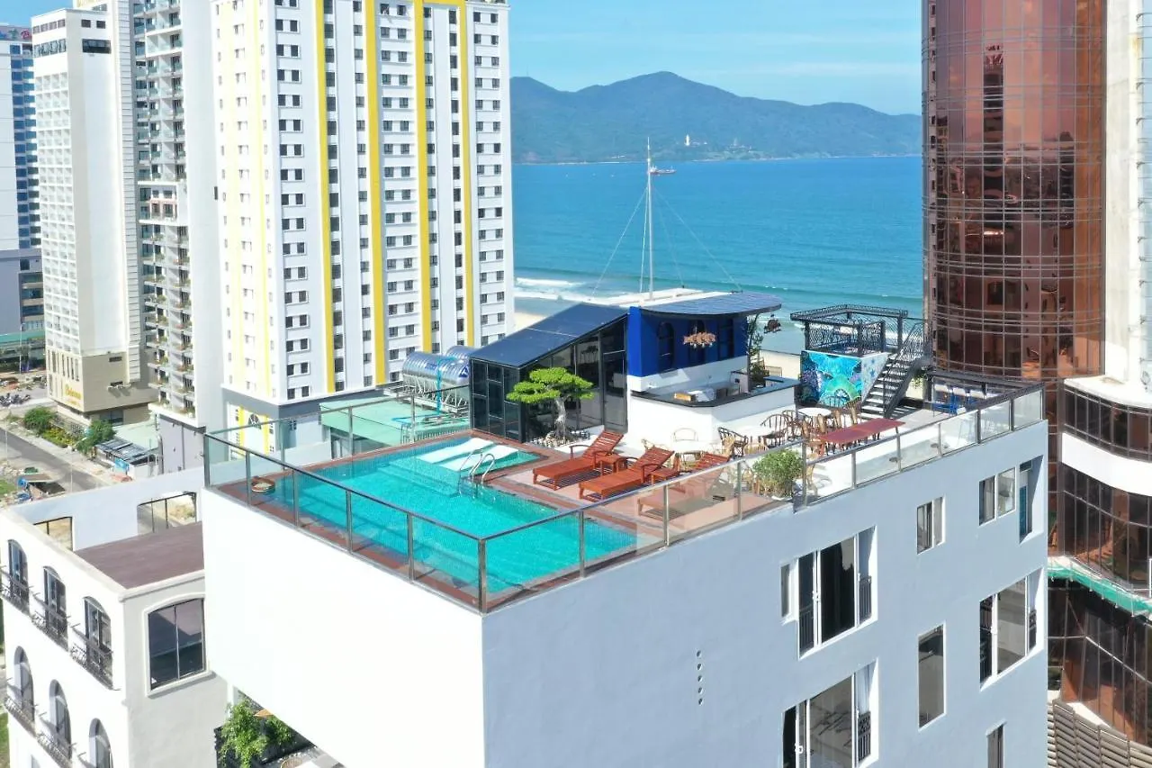 Sofiana My Khe Hotel & Spa- Rooftop Pool Bar Da Nang